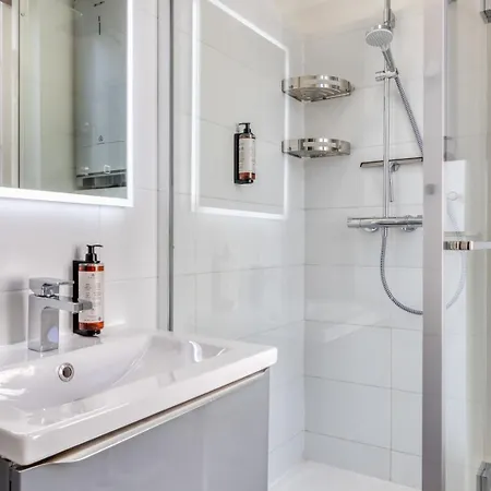 Manon Magnifique F2 Avec Vue Apartman *
