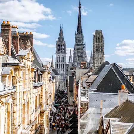 Manon Magnifique F2 Avec Vue Rouen